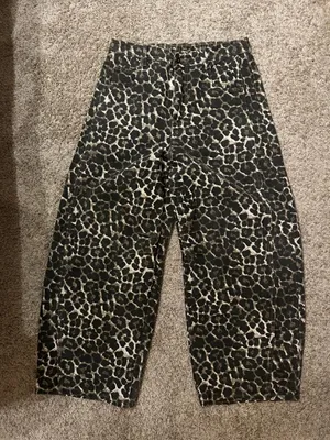 Leopard Print Barrel leg pants - Black & Cream thumbnail 1
