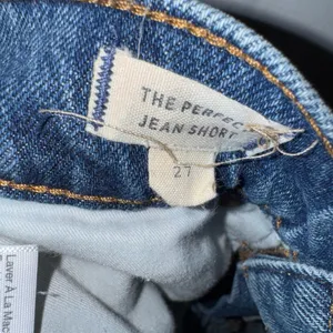 madewell the perfect jean short Size 27‎ thumbnail 4