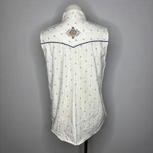 Cumberland Outfitters by Ely- Southwestern Print Sleeveless Pearl Snap Shirt thumbnail 6