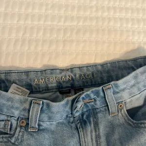 American Eagle Curvy Mom Jeans thumbnail 2