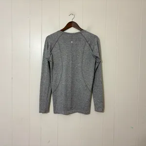 Lululemon Swiftly Tech Long Sleeve 2.0 Gray Size 12 Thumbholes Athletic Top thumbnail 8