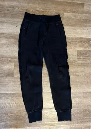 Lululemon Joggers thumbnail 1