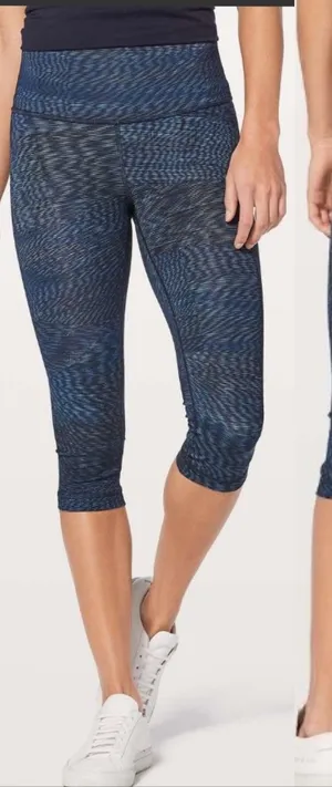 {8} Lululemon Wunder Under Hi-Rise 1/2 Tight Crop Legging Linear Flux Battleship thumbnail 1