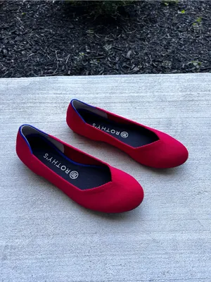 Rothy's Red Knit Woman’s Slip-On Round Toe Ballet Flats Size W8.5 thumbnail 3