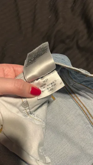 Levi’s 501 Jean Shorts thumbnail 4