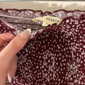pacsun burgundy floral off the shoulder top XS thumbnail 3