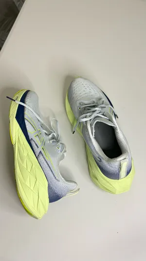 ASICS Running Shoes NOVABLAST 4 Women’s Size 10 thumbnail 5