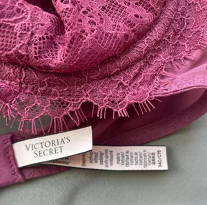 victoria’s secret bra thumbnail 2