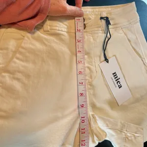 NEW Mica Sz 4-6 (XS) white High‎ Waist Denim Shorts Ivory NWT thumbnail 8