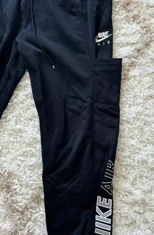 Nike Sweatpants thumbnail 1