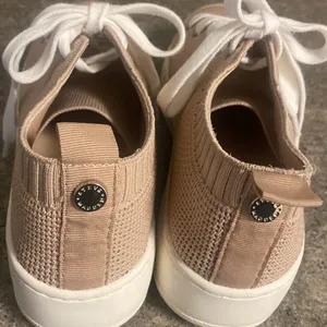 - Steve Madden Tan Sneakers with White Laces thumbnail 3