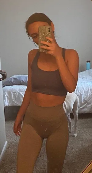 Gymshark Gray Leggings With Contour And Logo On Back thumbnail 7