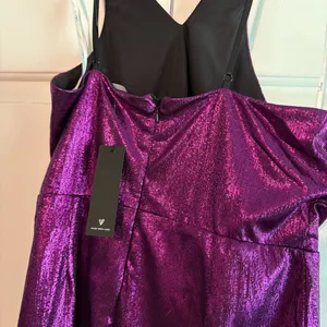 Lulu’s Cut the Line Magenta Shiny Cutout‎ One-Shoulder Mini Dress Size Large thumbnail 6