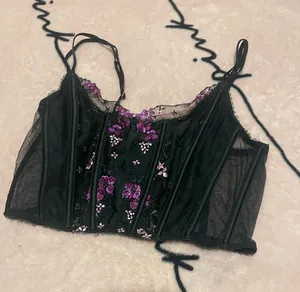 Victoria’s Secret corset thumbnail 1