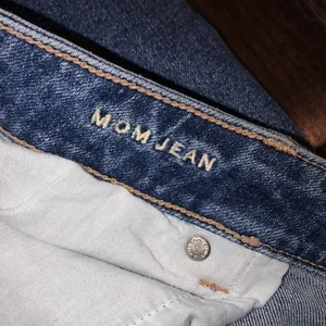 American Eagle MOM jeans size 12 xshort thumbnail 4
