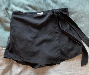 Revolve Black Skort thumbnail 1