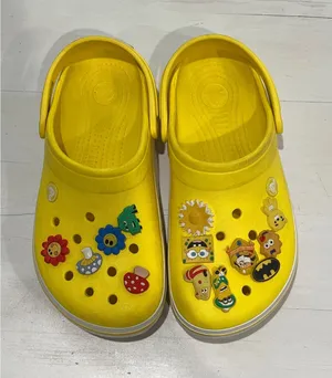 Crocs Classic Clog Yellow Charms‎ Spongebob Minions Batman Size 8 thumbnail 1