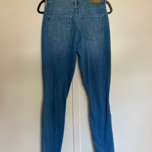 Levi Strauss Blue Jeans Size 27 thumbnail 4