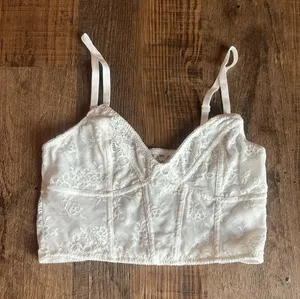 White lace bralette. Size M thumbnail 1