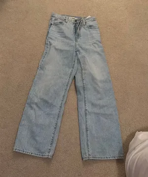 Levi’s High-Waisted Straight Jeans thumbnail 1