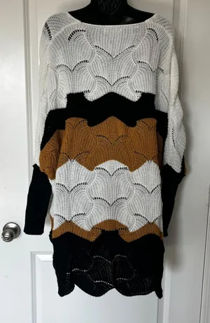 Womens BloomChic Oversized Knit Sweater Size 14-16 thumbnail 1