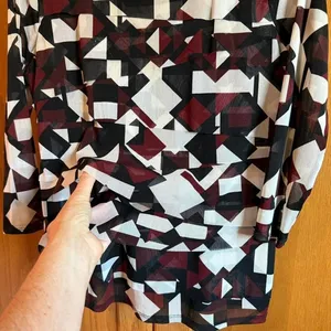 Alfani Geometric Artsy Print Medium Top Burgundy Black & White Flattering‎ thumbnail 7