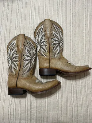 Circle G Straw Laser Embroidered Square Toe Cowboy Boots thumbnail 2
