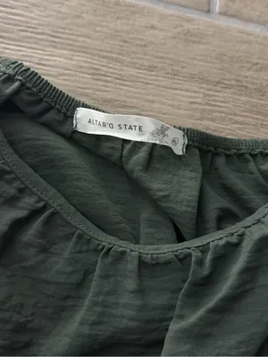 Altar'd State Green Cropped long sleeve Top thumbnail 5