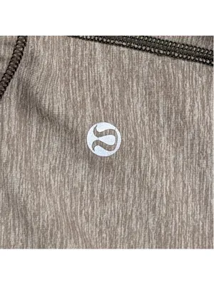 Lululemon Women’s Size 8 Long Sleeve Athletic Top Gray Black b13 thumbnail 4