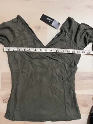 Lulus NWT Women Small Khaki Olive Green Long Sleeve Ribbed Fitted Wrap Top thumbnail 5