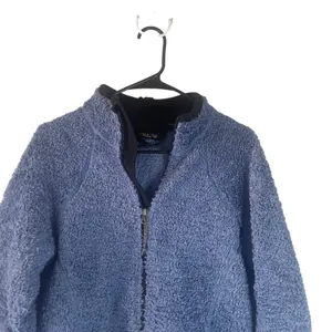 Mountain Hardwear Women's Size‎ Medium Blue Fuzzy Outdoor Full Zip Jacket thumbnail 2