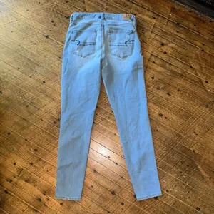 American Eagle 8 light wash super hi-rise normcore jeggings thumbnail 3