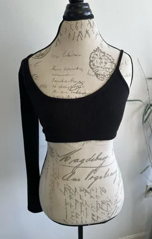 White Fox Women's "The Ex Factor Crop" Top Black S One Sleeve NWT‎ thumbnail 1