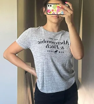 T-shirt thumbnail 1