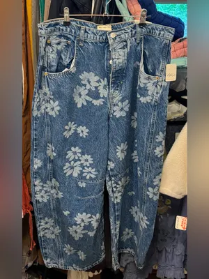 NWT Free People We The Free Good Luck Printed Barrel Jeans - laser Daisy - 33 thumbnail 11