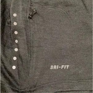 Nike Dri-Fit Short Sleeve Running Shirt Size Small thumbnail 5