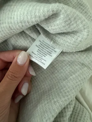 Gray Henley Size M thumbnail 3