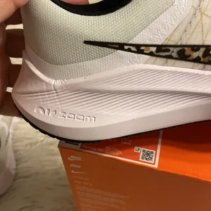 Nike Women’s Zoom Zwingli 8 PRM size 11 brand new with box thumbnail 15