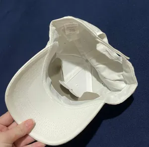 summer hat thumbnail 2
