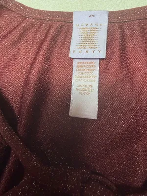Savage X Fenty Sparkle Tie-Front Crop Top - Burgundy thumbnail 8