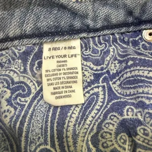 AMERICAN EAGLE Women’s Skinny Stretch Jeans SIZE 8R Studded Trim Distressed thumbnail 5