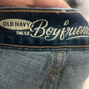 Old Navy Women's Distressed Boyfriend Denim Shorts Blue Size 10 thumbnail 8