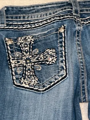 Womens Jeans Sz 29 Y2k vintage Cropped Rhinestone Cross Pocket thumbnail 6