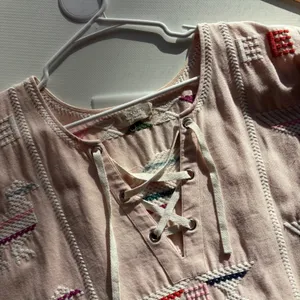VALIANTE Anthro Pink Embroidered Bird Lace Up Tunic Top‎ Blouse Women's Size 1 thumbnail 9