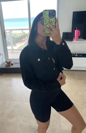 Black Jean Jacket Size XS thumbnail 3