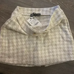 ZARA NWT  Houndstooth Tweed Beige Skort thumbnail 6