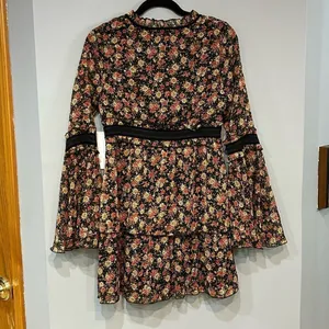 🆕‎ Nasty Gal I’ll be Bouquet black floral bell sleeve mini dress size 6 thumbnail 9