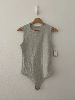 Abercrombie & Fitch sleeveless bodysuit in light gray new nwt thumbnail 2