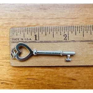 Tiffany & Co Elegant Large Sterling Silver Open Heart Key Pendant Only W/Box‎ thumbnail 8