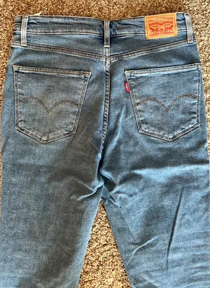 Levi's 721 High Rise Skinny Jeans thumbnail 7